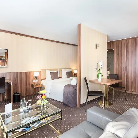 Ξενοδοχείο Living Mitte
