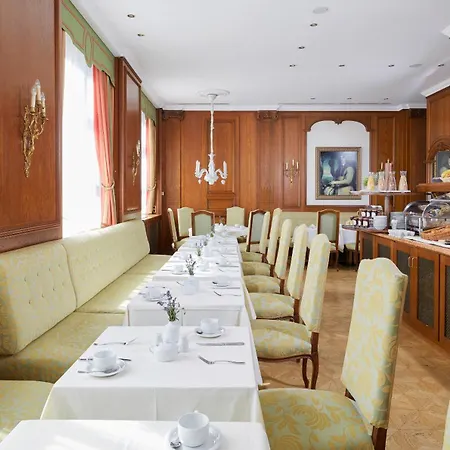 Otel Living Mitte