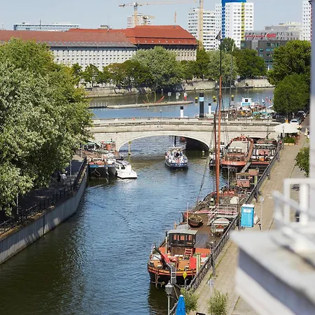 Living Mitte Otel