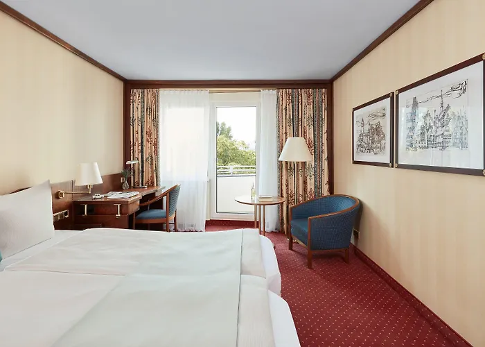 Otel Living Mitte 4*