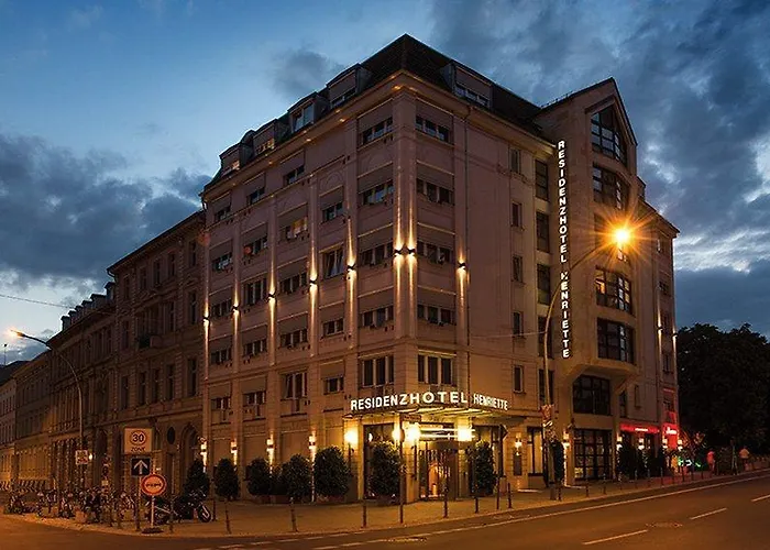 Hotell Living Mitte 4*
