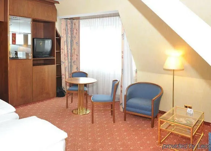 Otel Living Mitte 4*