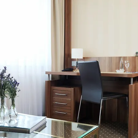 Отель Living Mitte Берлин