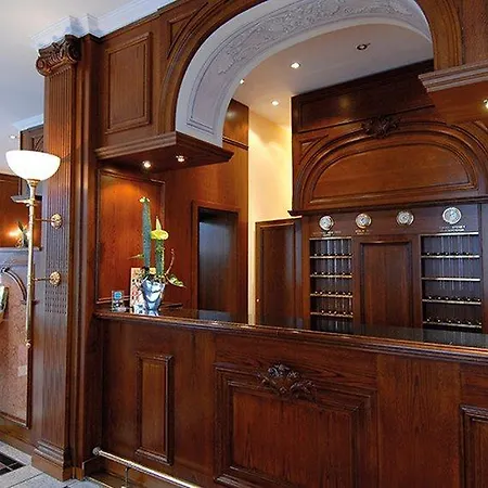 Otel Living Mitte