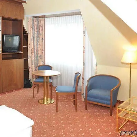 Otel Living Mitte 4*